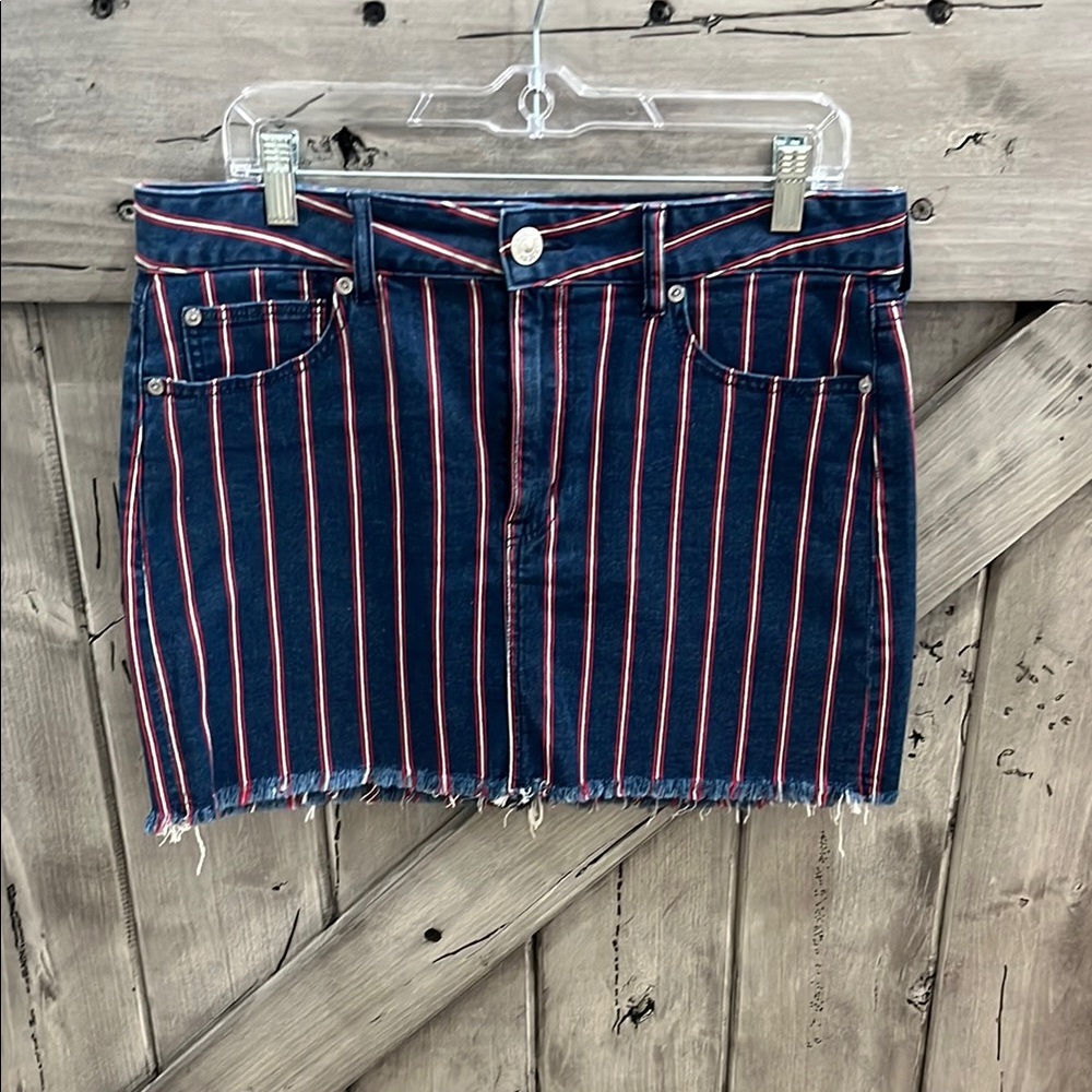 American Eagle Outfitters Blue and Red Mini Skirt Casual